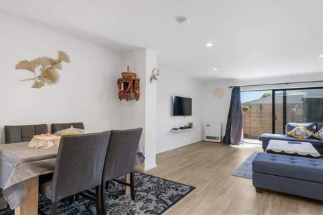 Photo of property in 19/9u Surrey Street, Tawa, Wellington, 5028
