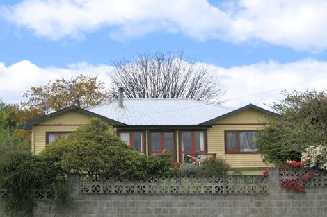 Photo of property in 12 Tamatea Road, Taupo, 3330