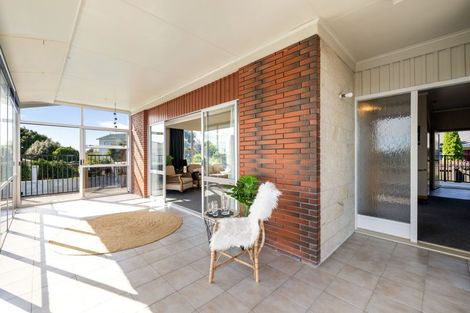 Photo of property in 13 Russleigh Drive, Dinsdale, Hamilton, 3204
