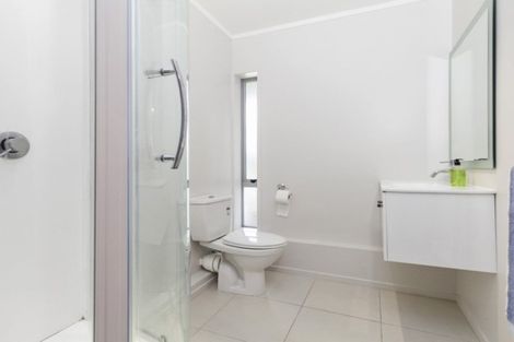 Photo of property in 39 Harbour View Road, Point Wells, 0986