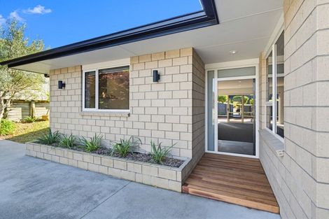 Photo of property in 28 Baxendale Drive, Matipo Heights, Rotorua, 3015