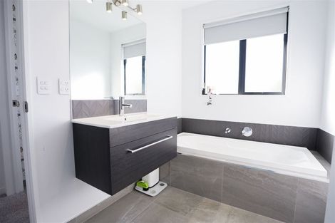 Photo of property in 34 Bill Harvey Drive, Halswell, Christchurch, 8025