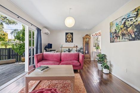 Photo of property in 18 Poto Street, Te Atatu South, Auckland, 0610