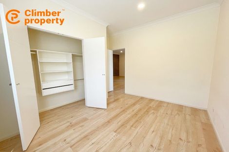 Photo of property in 12 Te Awa Place, Red Beach, 0932