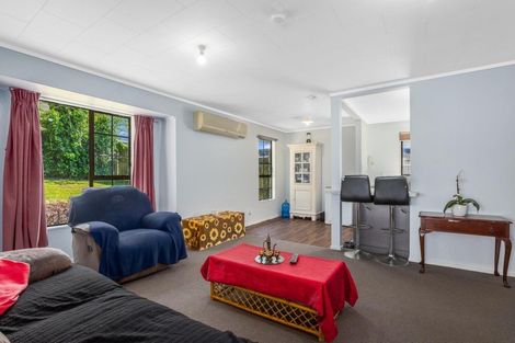 Photo of property in 24b Parkinson Close, Whitby, Porirua, 5024