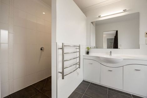 Photo of property in 51 Saint James Drive, Huntington, Hamilton, 3210