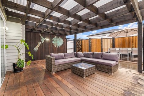 Photo of property in 187a Wallace Road, Mangere Bridge, Auckland, 2022
