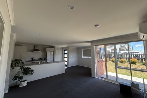 Photo of property in 90 Pragma Rise, Huntington, Hamilton, 3210