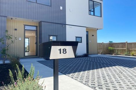 Photo of property in 18 Puihi Crescent, Massey, 0614