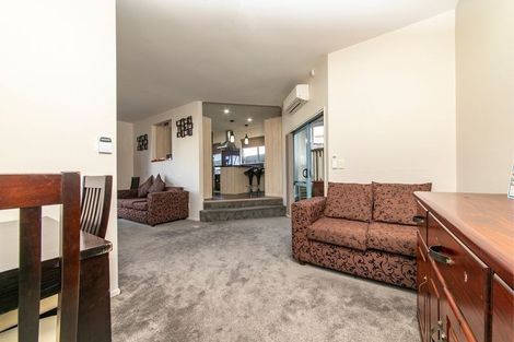 Photo of property in 2/30 Mountain Road, Mangere Bridge, Auckland, 2022