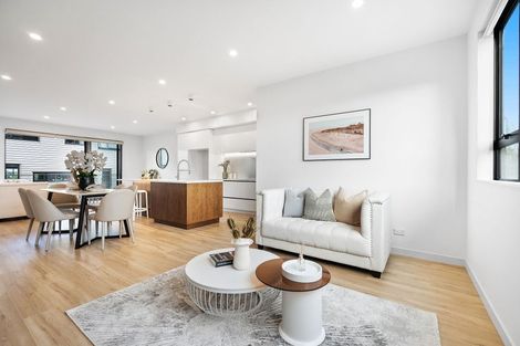 Photo of property in 4b Fowler Street, Northcote, Auckland, 0627