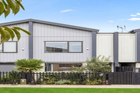 Photo of property in 4/5 Hemopo Street, Pukekohe, 2120