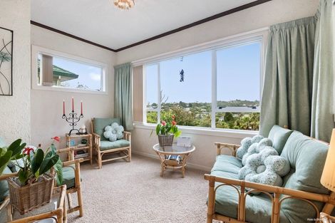 Photo of property in 530 Beach Road, Murrays Bay, Auckland, 0630