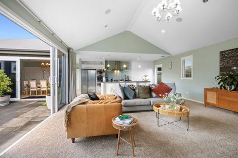 Photo of property in 7 Gleneagles Way, Waiwhakaiho, New Plymouth, 4312