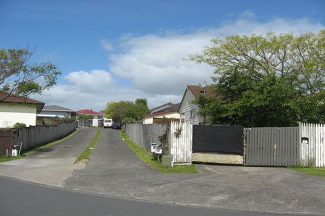 Photo of property in 1/13 Rukumoana Place, Clendon Park, Auckland, 2103