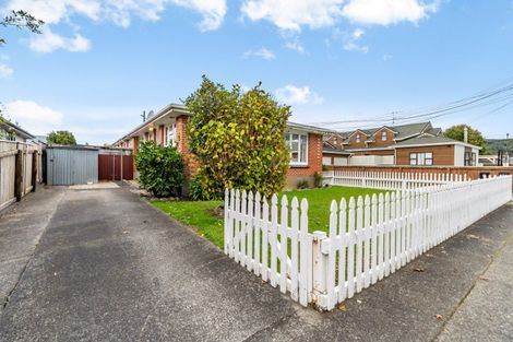 Photo of property in 1/6 Oxford Crescent, Ebdentown, Upper Hutt, 5018