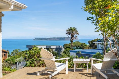 Photo of property in 30 The Track, Plimmerton, Porirua, 5026