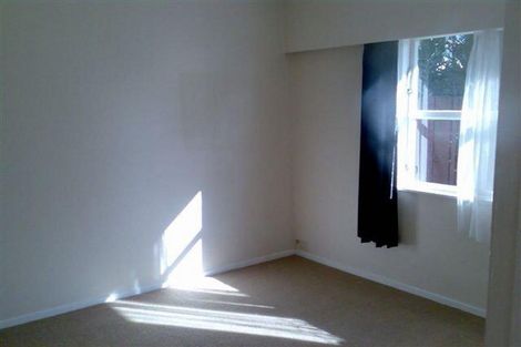 Photo of property in 2/58 Rimu Street, New Lynn, Auckland, 0600