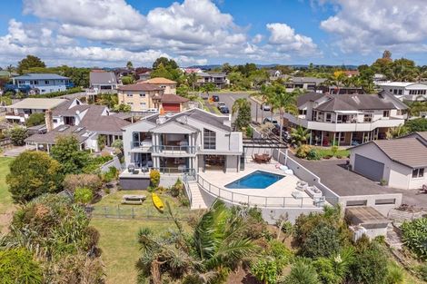 Photo of property in 5 Capstan Court, Te Atatu Peninsula, Auckland, 0610