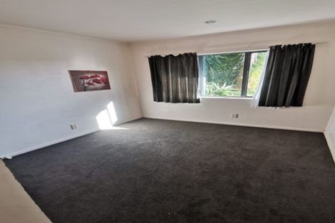 Photo of property in 95 Seaview Road, Glenfield, Auckland, 0629