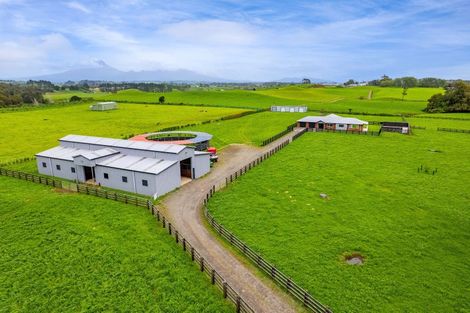 Photo of property in 312 Corbett Road, Paraite, New Plymouth, 4373