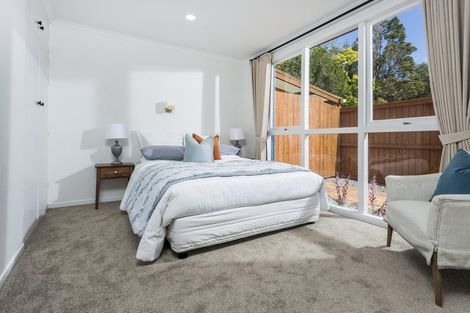 Photo of property in 39 Valley View Road, Glenfield, Auckland, 0629