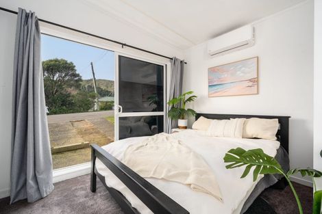 Photo of property in 53 Handyside Street, Tawa, Wellington, 5028