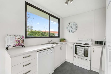Photo of property in 8 Longstead Avenue, Papamoa Beach, Papamoa, 3118