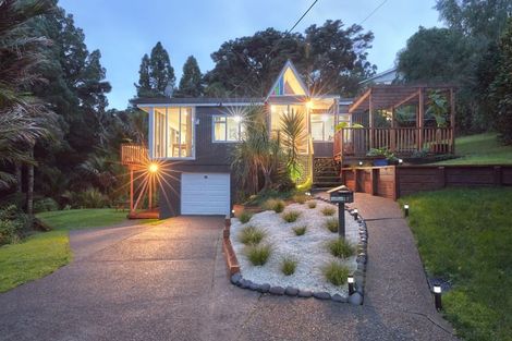 Photo of property in 27 Coroglen Avenue, Birkenhead, Auckland, 0626