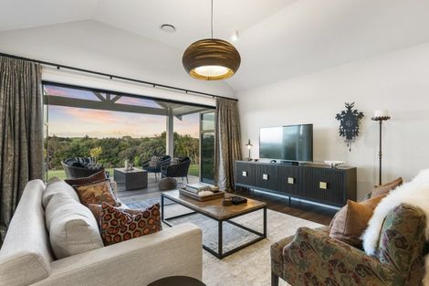 Photo of property in 90 Bushlake Way, Kingseat, Papakura, 2580