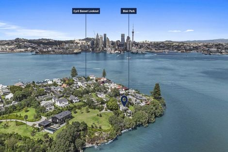 Photo of property in 94 Stanley Point Road, Stanley Point, Auckland, 0624