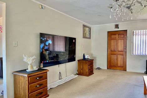 Photo of property in 2/62 Hillcrest Road, Papatoetoe, Auckland, 2025