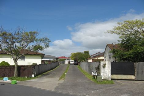 Photo of property in 1/15 Rukumoana Place, Clendon Park, Auckland, 2103