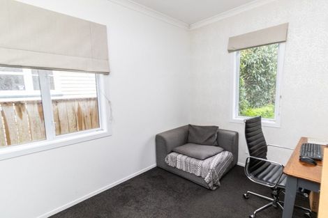 Photo of property in 8 Melvill Grove, Waterloo, Lower Hutt, 5011