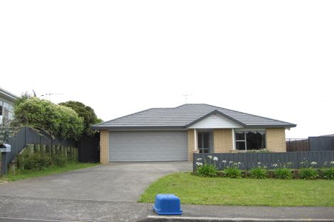 Photo of property in 2 Isabella Drive, Pukekohe, 2120
