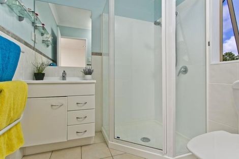 Photo of property in 55 Helleur Road, Massey, Auckland, 0614