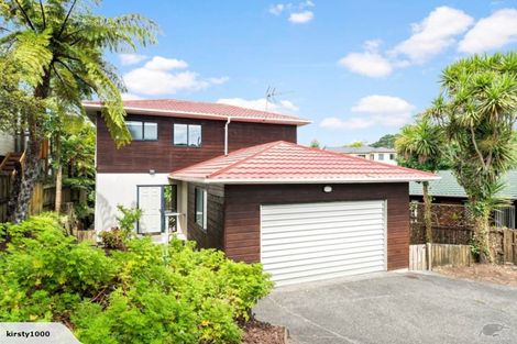 Photo of property in 7 Juneau Place, Glendene, Auckland, 0602