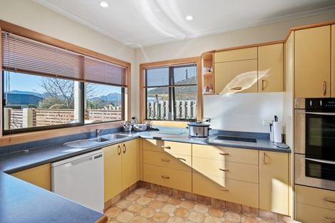 Photo of property in 51 Meadowstone Drive, Wanaka, 9305