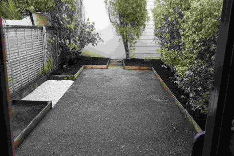 Photo of property in 3/17 Harbour View Road, Te Atatu Peninsula, Auckland, 0610