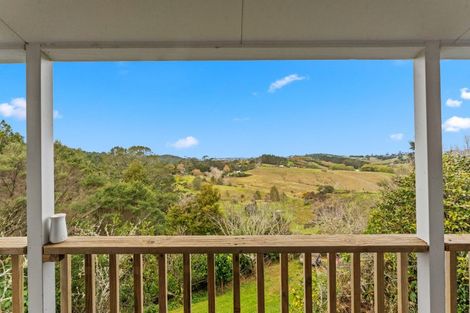 Photo of property in 211 Whitehills Road, Waitoki, Silverdale, 0994