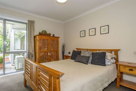 Photo of property in 53 Centaurus Road, Cashmere, Christchurch, 8022