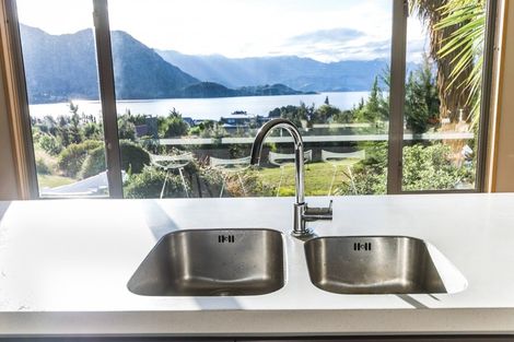 Photo of property in 13 Minaret Ridge, Wanaka, 9305