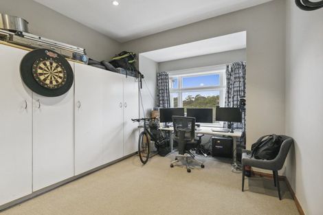 Photo of property in 67 Garden Road, Northland, Wellington, 6012