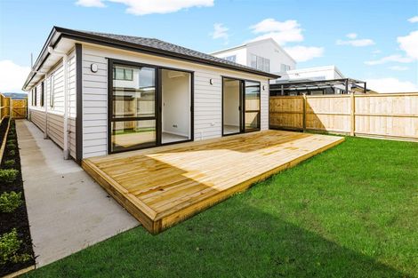 Photo of property in 38 Hari Road, Karaka, 2113