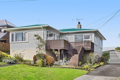 Photo of property in 18 Pax Avenue, Forrest Hill, Auckland, 0620