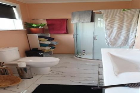 Photo of property in 28 Hadfield Street, Patea, 4520