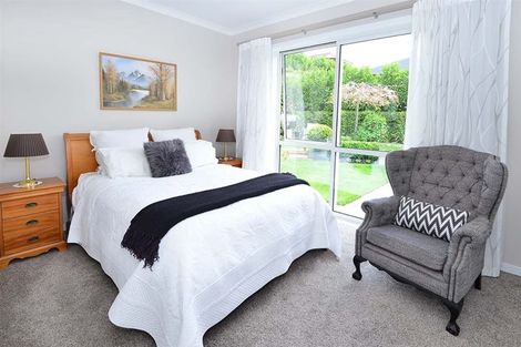 Photo of property in 40 Seaview Crescent, Hatfields Beach, Orewa, 0931