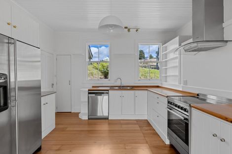 Photo of property in 72 Pebble Brook Road, Waitoki, 0994