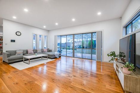 Photo of property in 120 San Valentino Drive, Henderson, Auckland, 0612