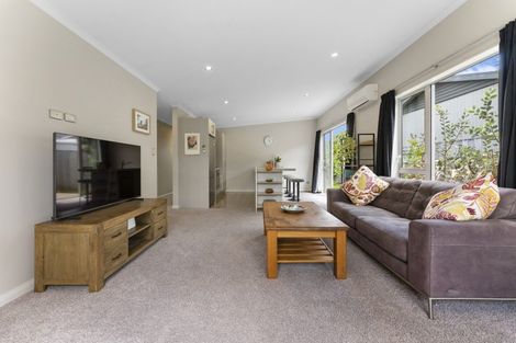 Photo of property in 6a Chelwood Street, Takaro, Palmerston North, 4412